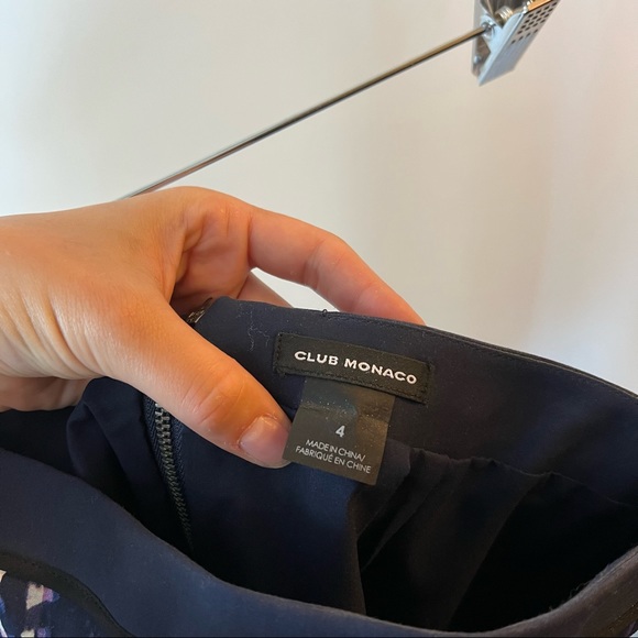 Club Monaco Pencil Skirt | Piping, back slit | Navy with pattern, 4 - Picture 6 of 11